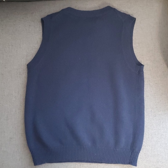 Vest - Picture 3 of 3